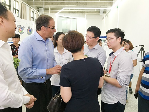 翻譯陪同出國(guó)費(fèi)用需要多少錢(qián)一天